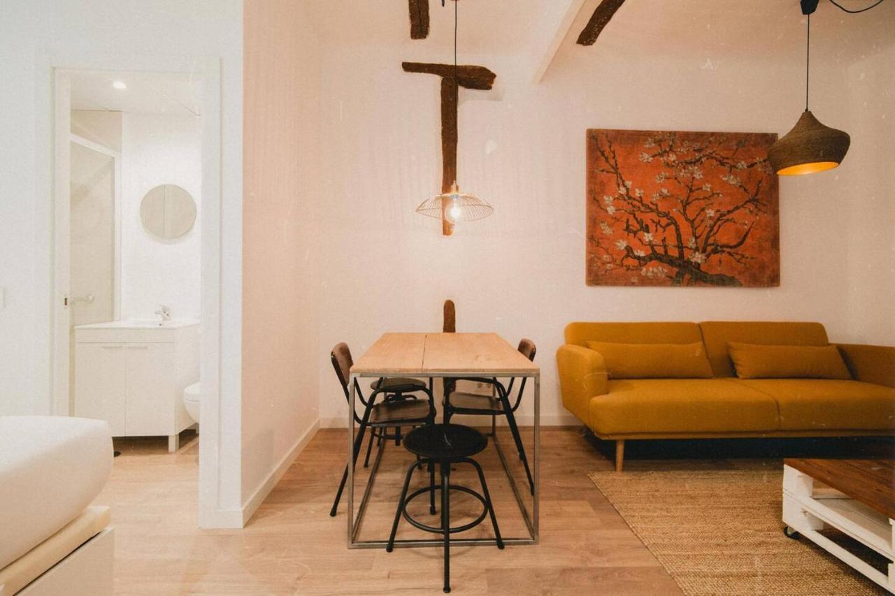 Charming Design Apartment Reina Sofia マドリード エクステリア 写真