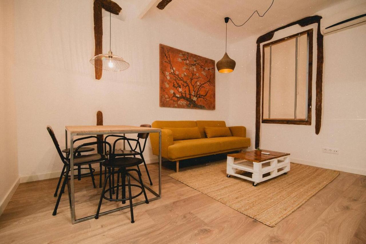Charming Design Apartment Reina Sofia マドリード エクステリア 写真